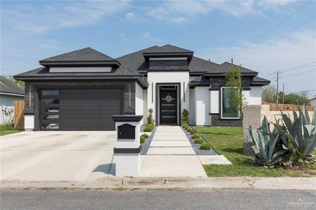 3203 Dominique - Photo 1
