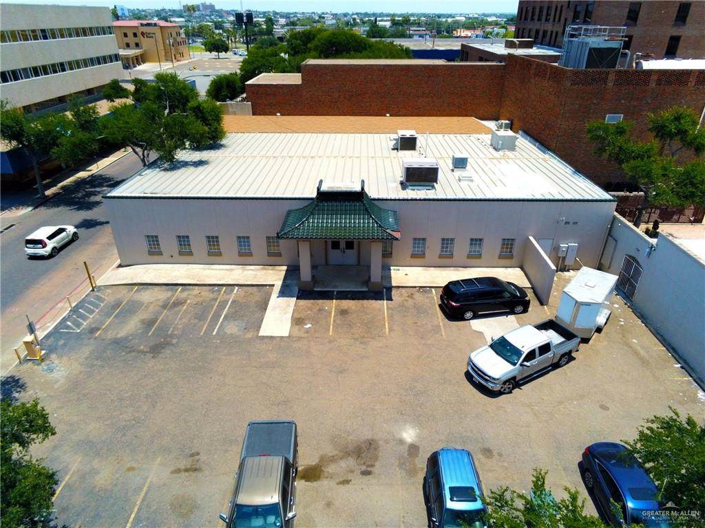 917 Farragut - Photo 1