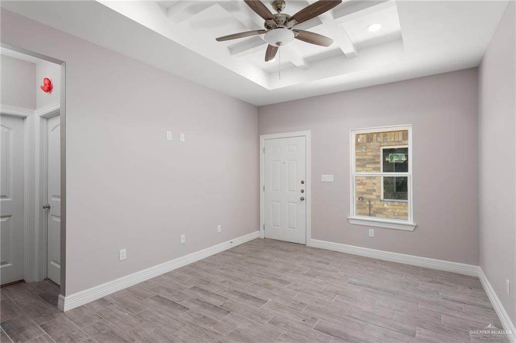 https://bt-photos.global.ssl.fastly.net/mcallen/orig_boomver_2_469705-2.jpg