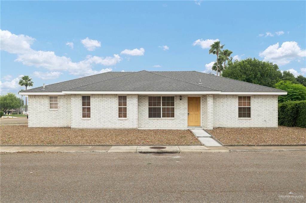 1600 Lakeside - Photo 1