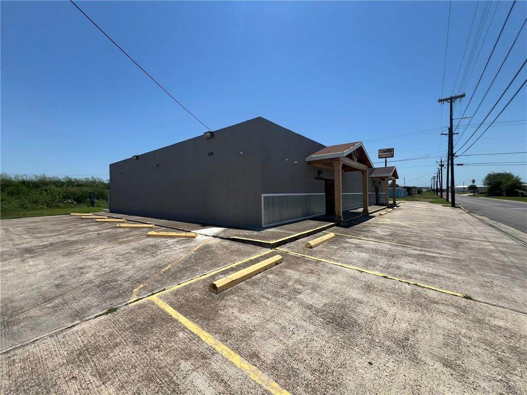 300 Illinois - Photo 1