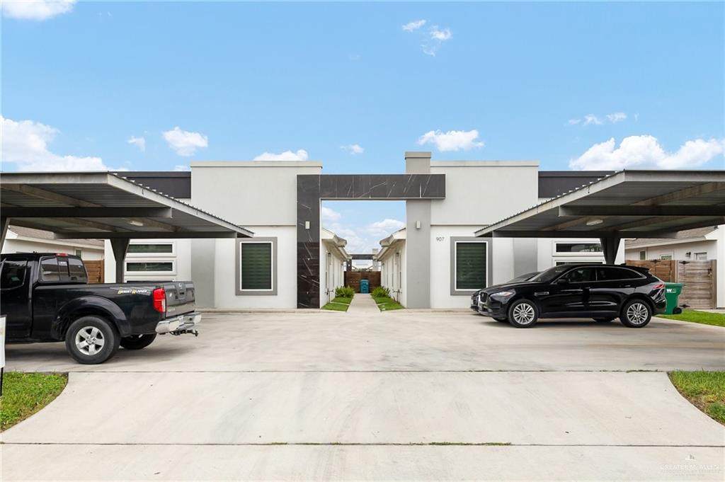 907 Carmel - Photo 1