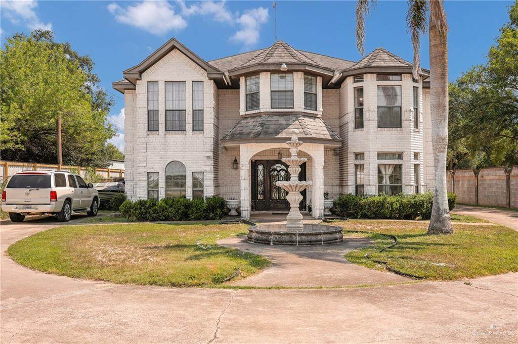 613 Moore - Photo 1