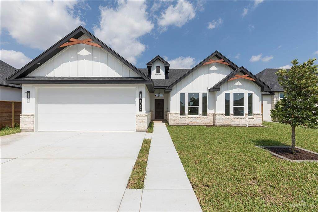 1027 Broken Arrow - Photo 1