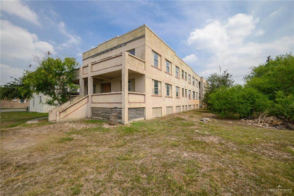 618 Van Buren - Photo 1