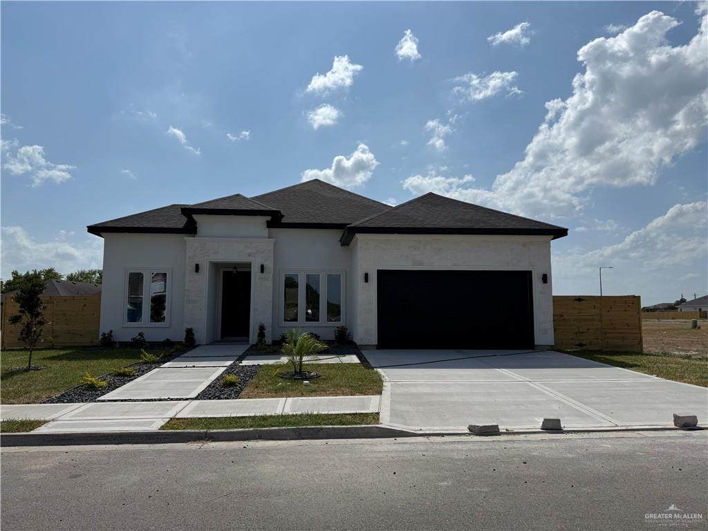 410 La Laguna - Photo 1
