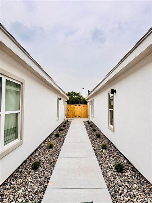 740 Alamo - Photo 1