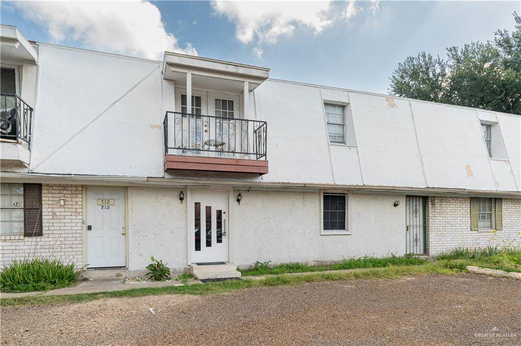 712 Toronto - Photo 1