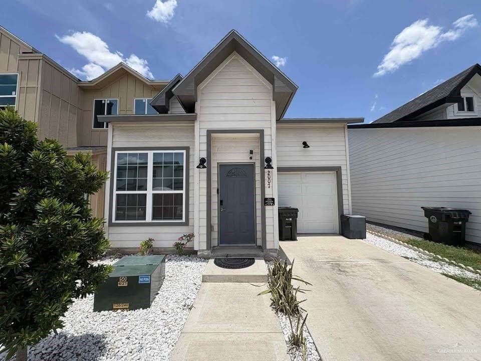 2007 Cassandra - Photo 1