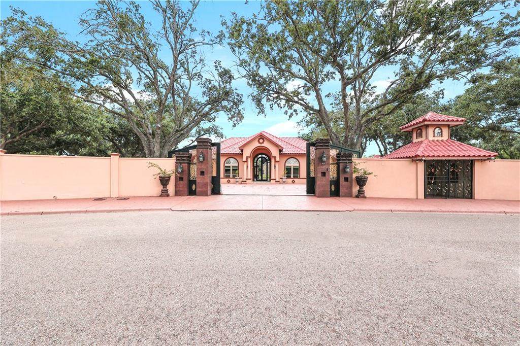 2301 Tanglewood - Photo 1