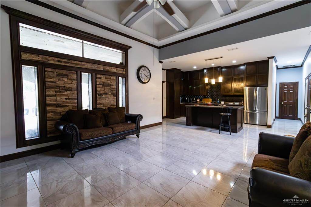 https://bt-photos.global.ssl.fastly.net/mcallen/orig_boomver_1_477321-2.jpg
