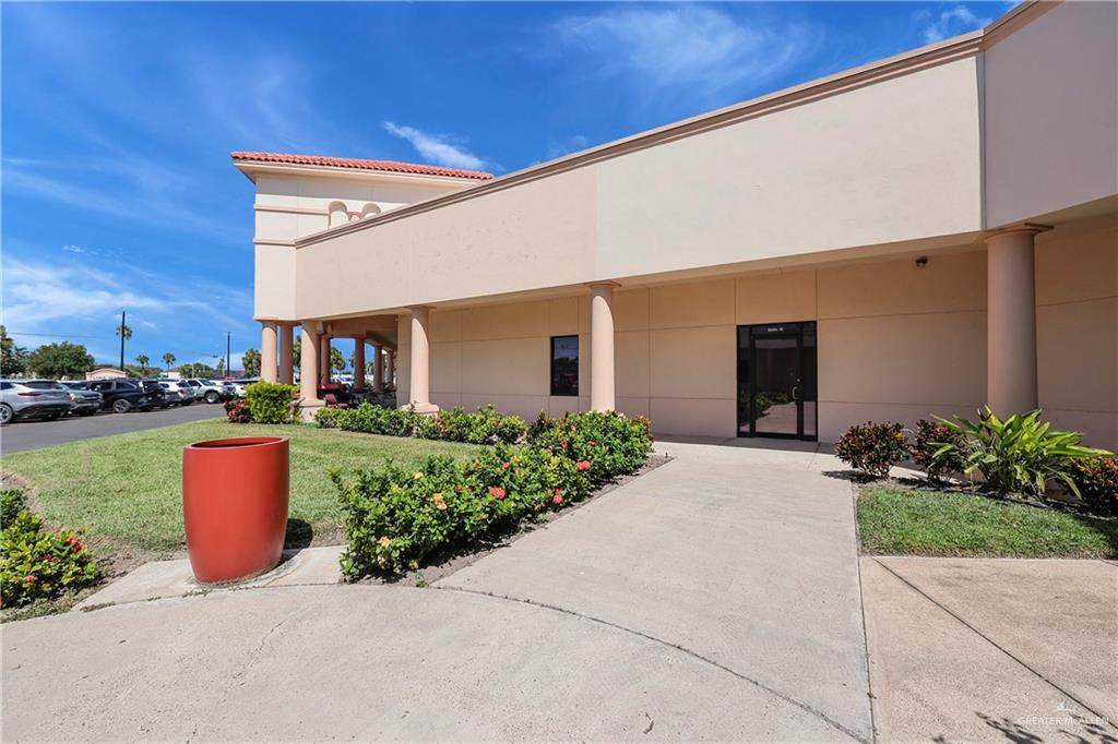 2121 Griffin - Photo 1