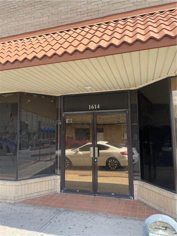 1614 Beaumont - Photo 1