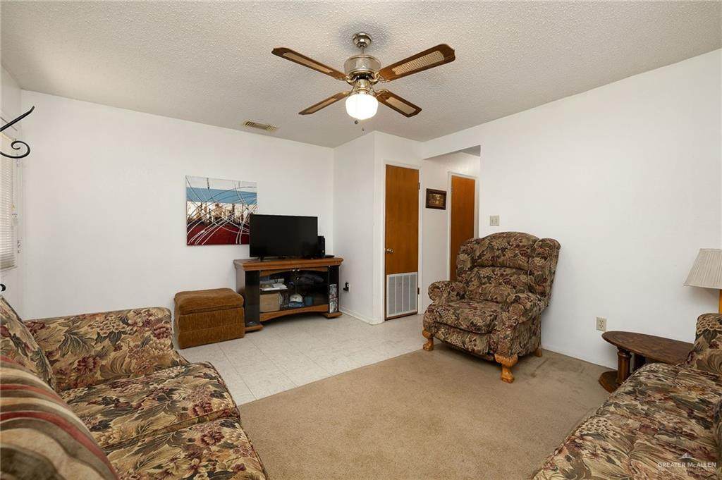 https://bt-photos.global.ssl.fastly.net/mcallen/orig_boomver_1_480574-2.jpg