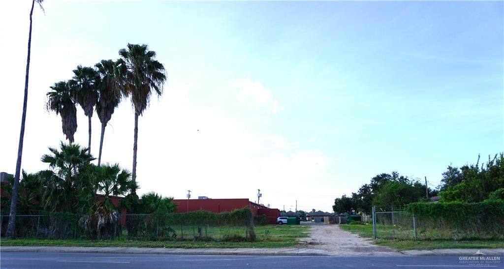 201 Sam Houston - Photo 1