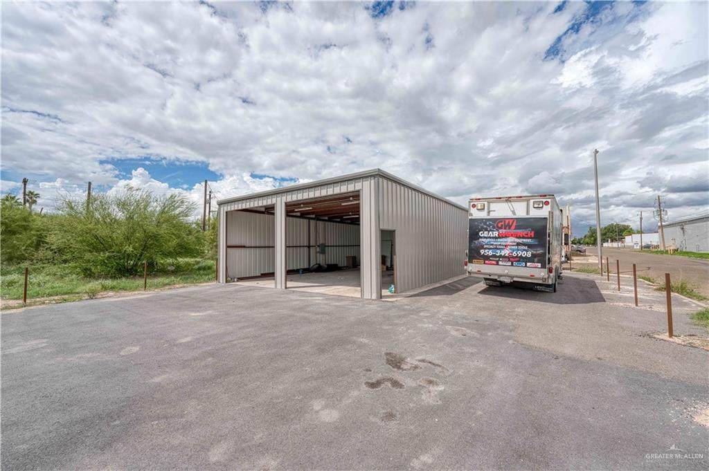 823 Perkins - Photo 1