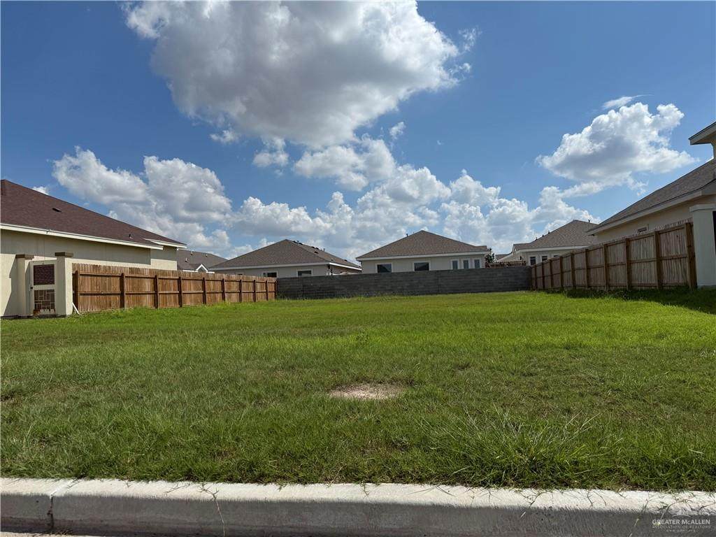 808 Brushfield - Photo 1