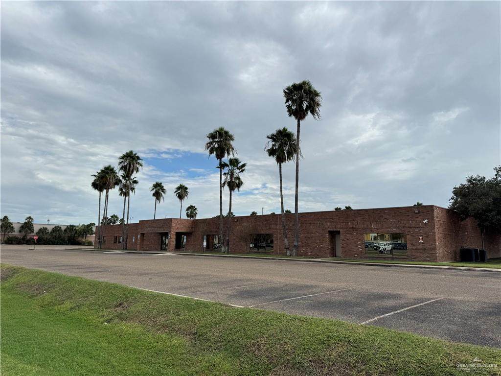 900 Esperanza - Photo 1