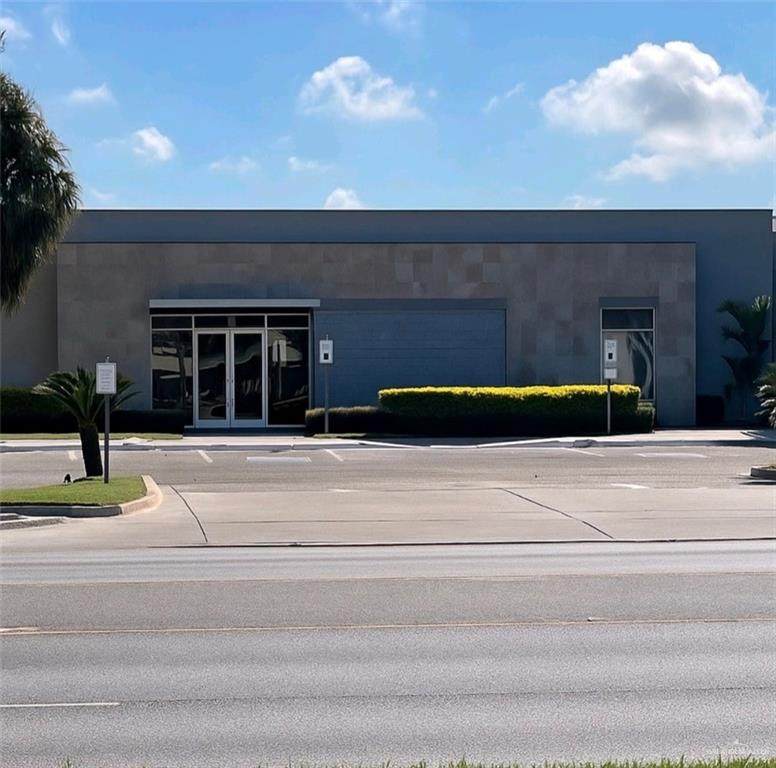 5300 Mccoll - Photo 1