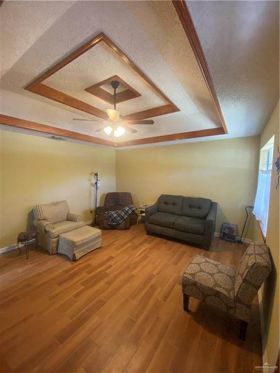 https://bt-photos.global.ssl.fastly.net/mcallen/orig_boomver_1_483333-2.jpg