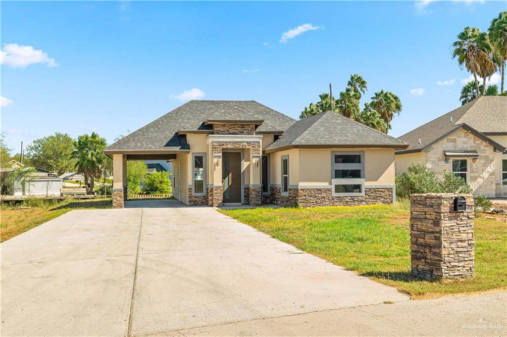 513 Kika De La Garza - Photo 1