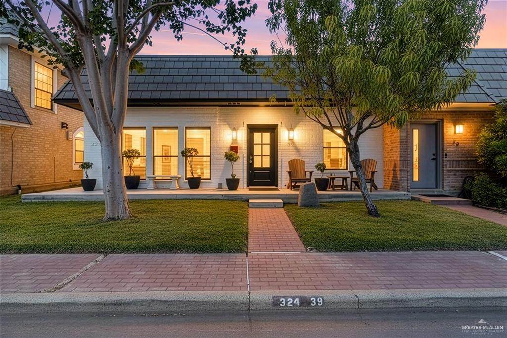 324 Toronto - Photo 1