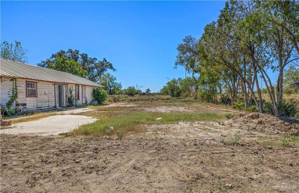 1818 Main - Photo 1