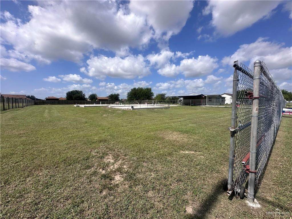 3510 Abbey - Photo 1