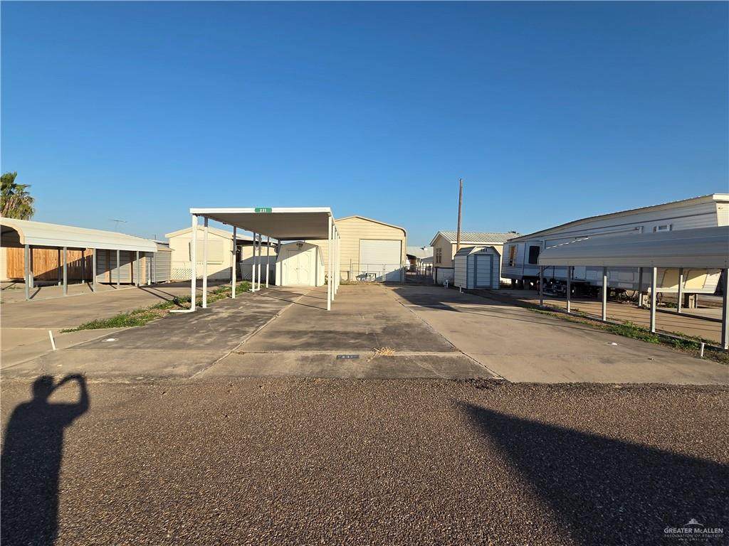 231 Seabreeze - Photo 1