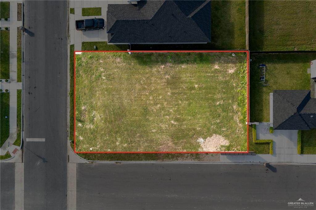 917 Trinity - Photo 1