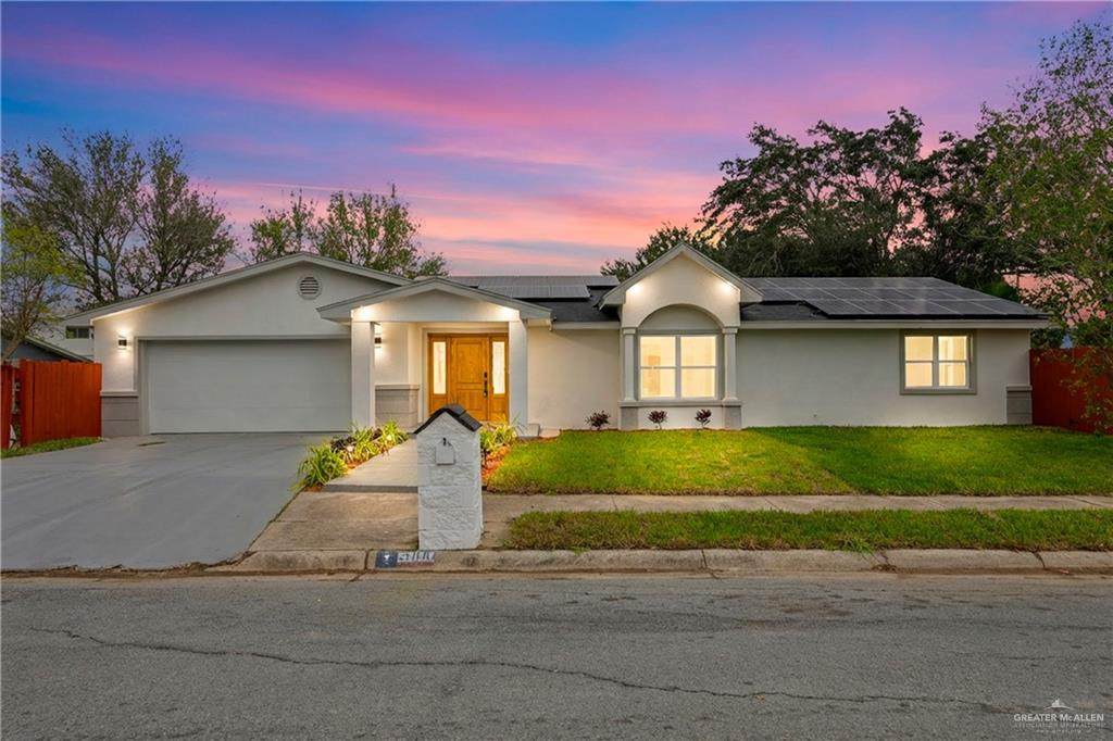 3100 Redwood - Photo 1