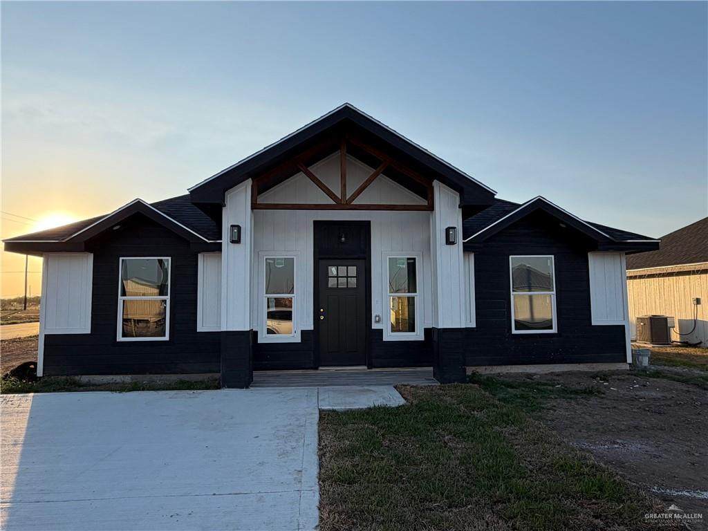 2382 Victoriano - Photo 1