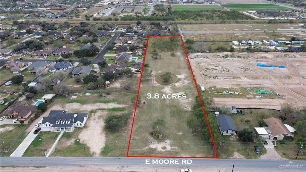 739 Moore - Photo 1