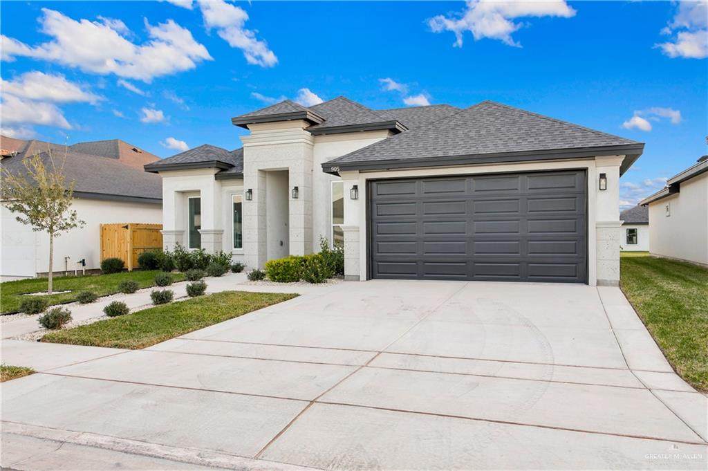 905 Magnolia - Photo 1