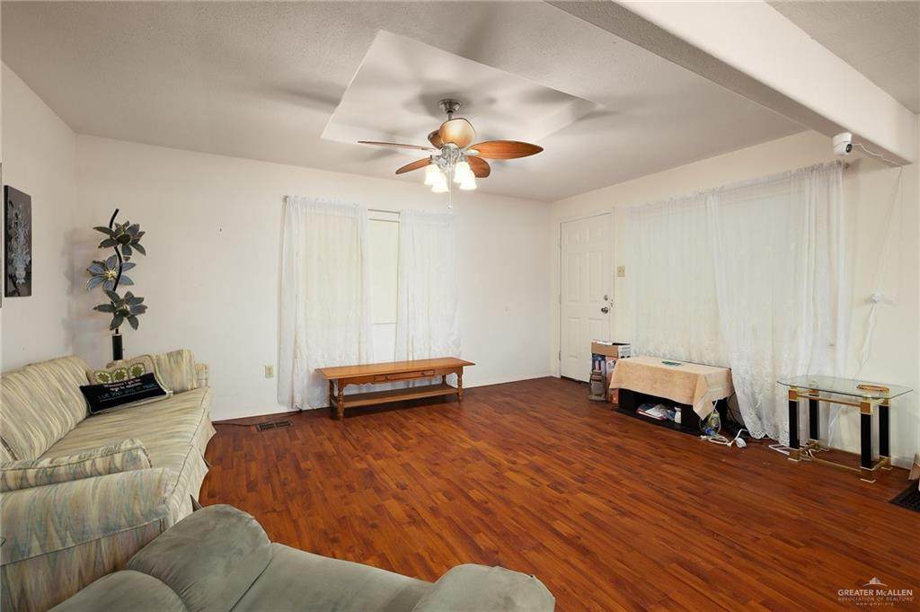 https://bt-photos.global.ssl.fastly.net/mcallen/orig_boomver_1_492854-2.jpg