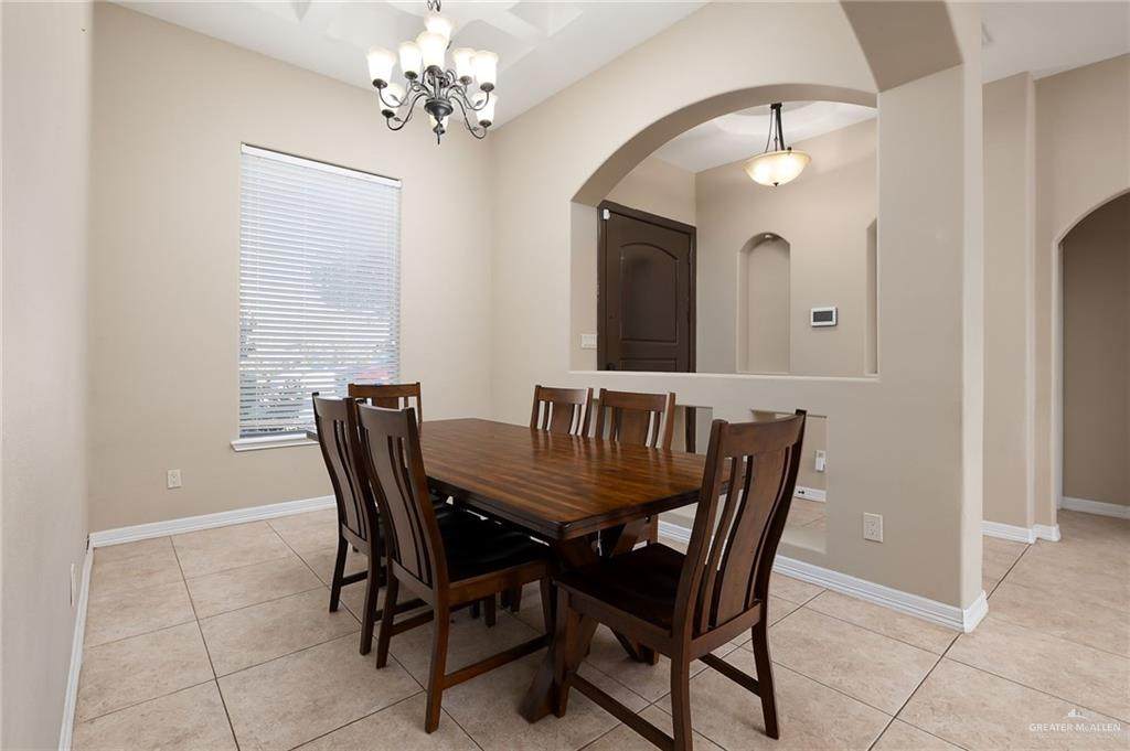 https://bt-photos.global.ssl.fastly.net/mcallen/orig_boomver_1_493225-2.jpg