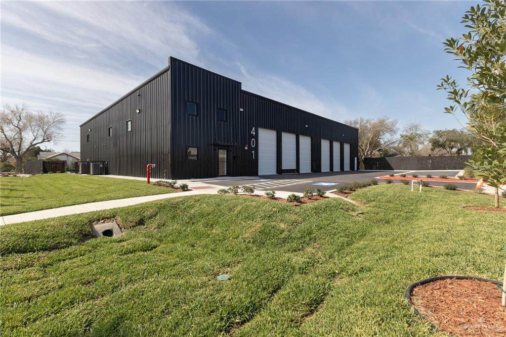401 Park - Photo 1