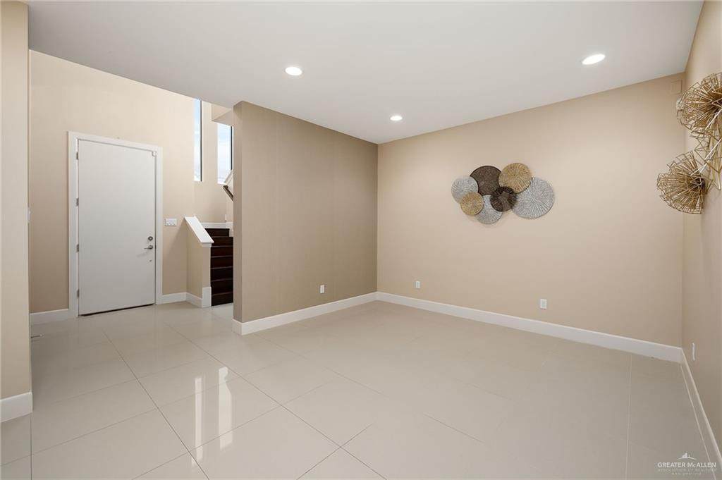 https://bt-photos.global.ssl.fastly.net/mcallen/orig_boomver_1_495100-2.jpg