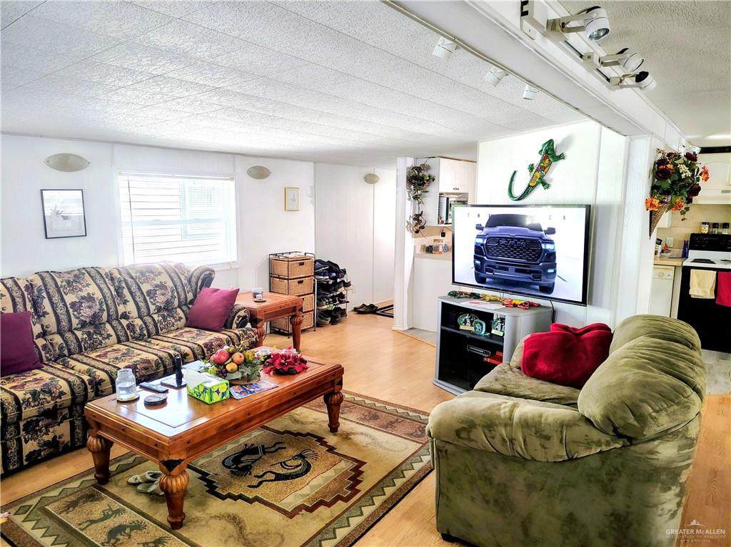 https://bt-photos.global.ssl.fastly.net/mcallen/orig_boomver_1_496307-2.jpg