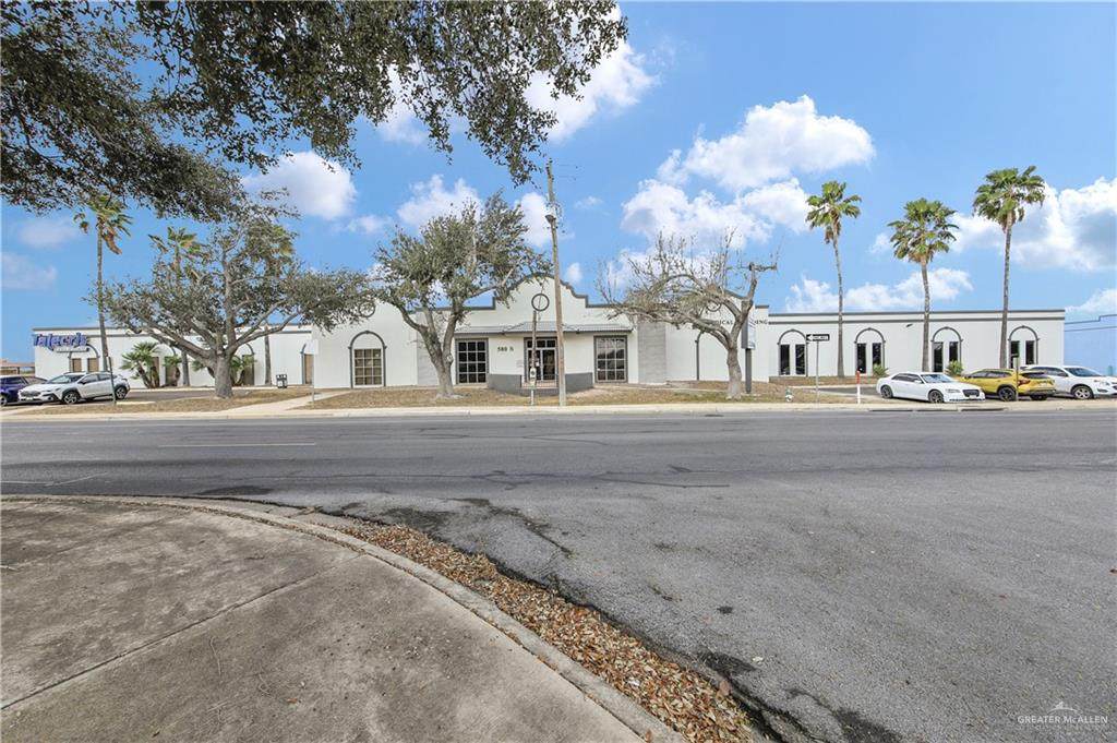 https://bt-photos.global.ssl.fastly.net/mcallen/orig_boomver_1_497515-2.jpg