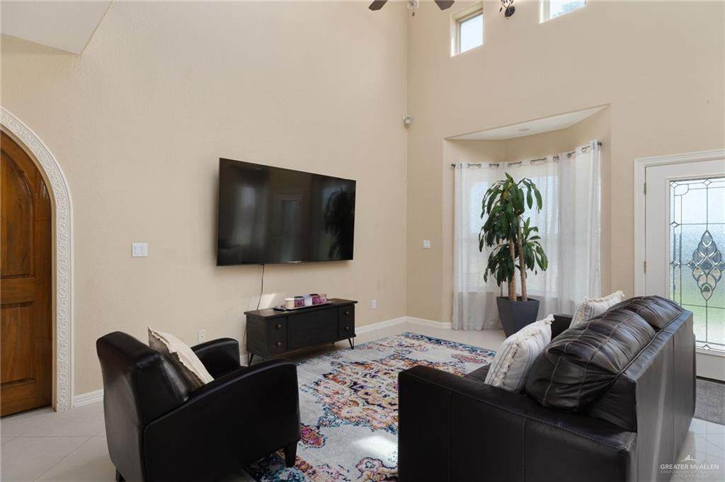 https://bt-photos.global.ssl.fastly.net/mcallen/orig_boomver_1_497782-2.jpg