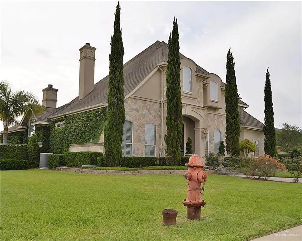 2105 Alexandra - Photo 1