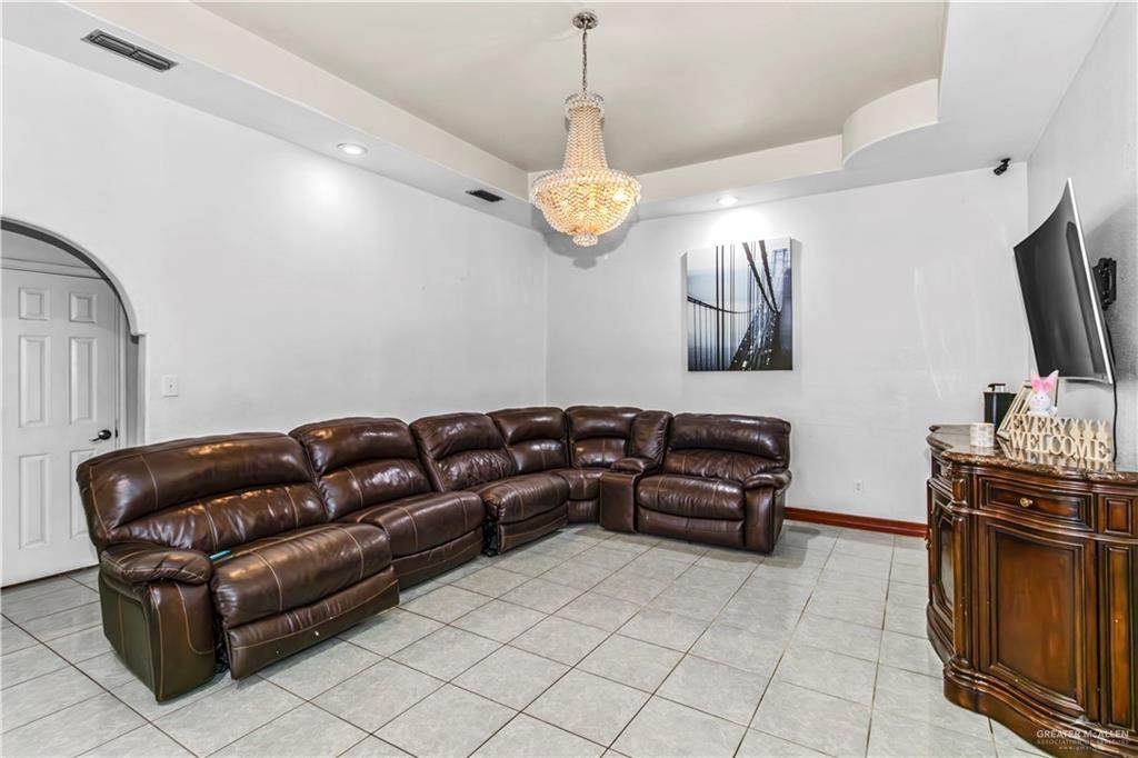 https://bt-photos.global.ssl.fastly.net/mcallen/orig_boomver_1_498164-2.jpg