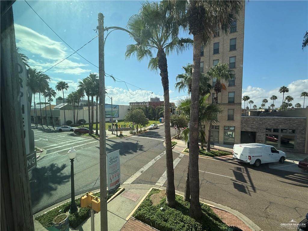 https://bt-photos.global.ssl.fastly.net/mcallen/orig_boomver_1_498309-2.jpg