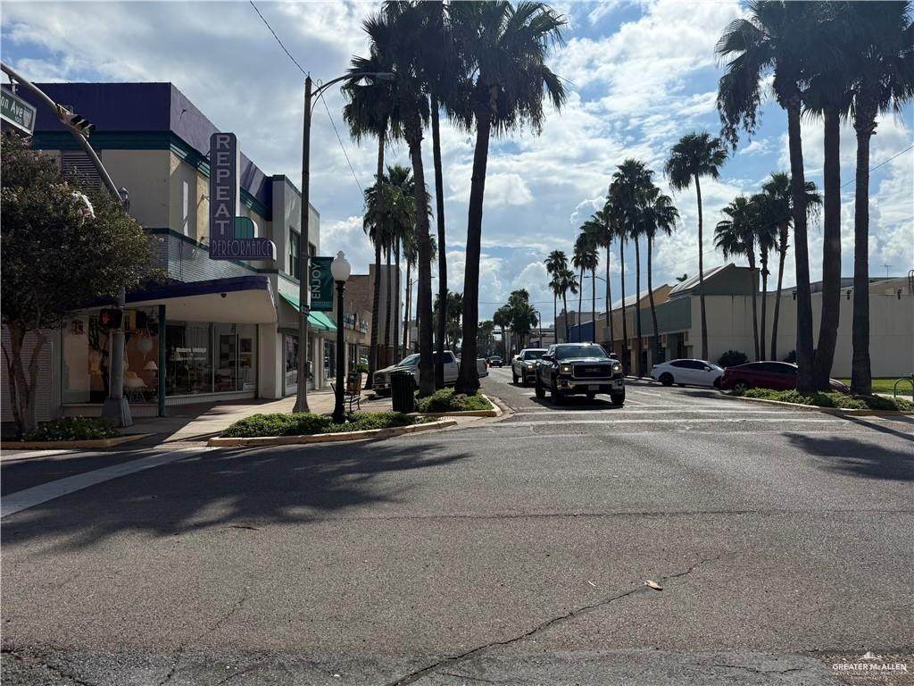 https://bt-photos.global.ssl.fastly.net/mcallen/orig_boomver_1_498309-2.jpg