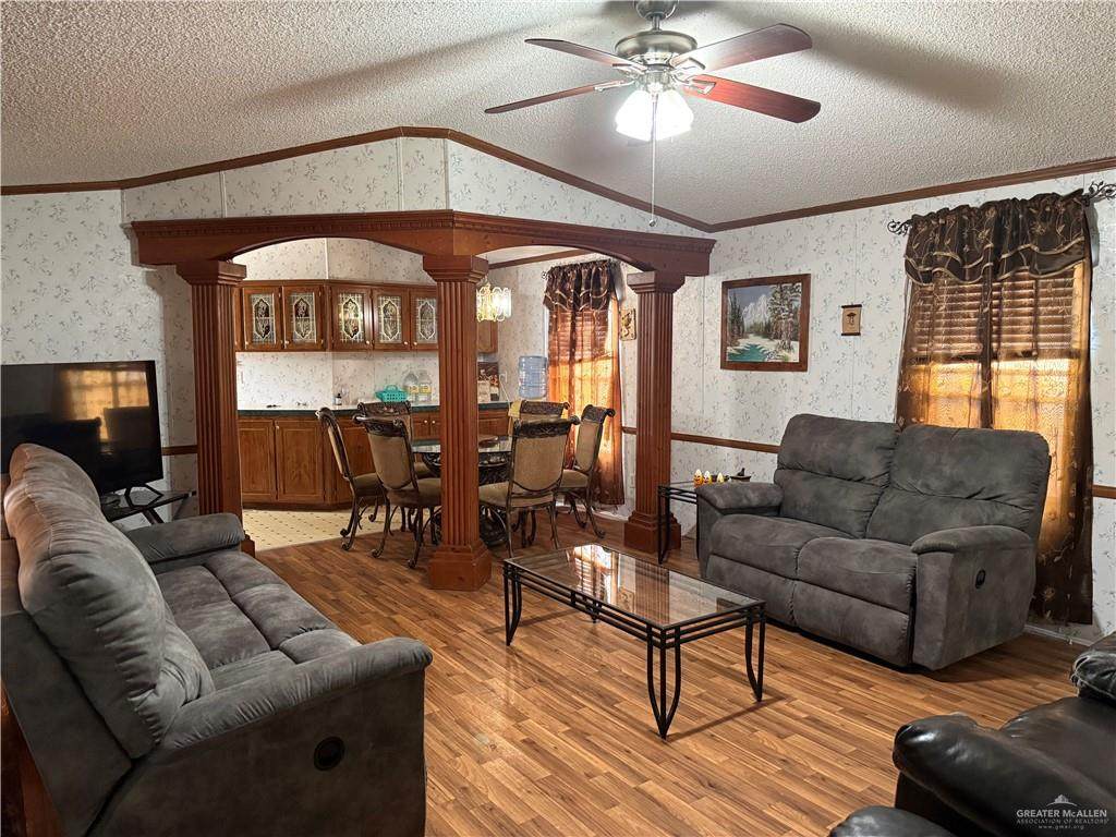 https://bt-photos.global.ssl.fastly.net/mcallen/orig_boomver_1_498534-2.jpg