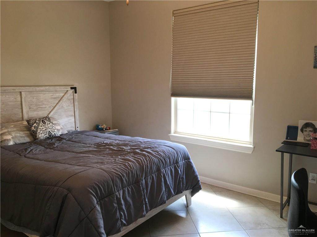 https://bt-photos.global.ssl.fastly.net/mcallen/orig_boomver_1_500347-2.jpg