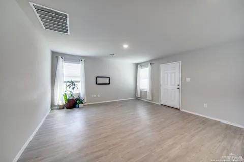 https://bt-photos.global.ssl.fastly.net/mcallen/orig_boomver_1_500412-2.jpg