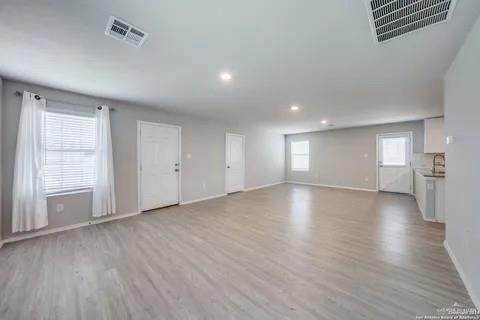 https://bt-photos.global.ssl.fastly.net/mcallen/orig_boomver_1_500412-2.jpg