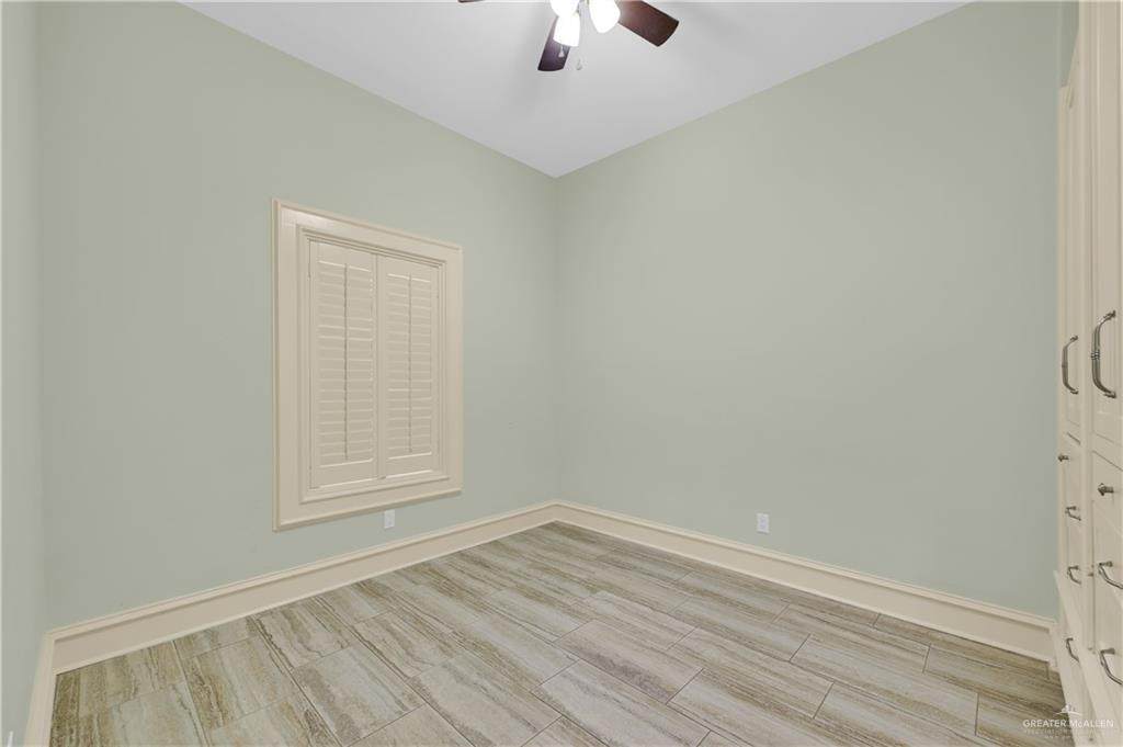 https://bt-photos.global.ssl.fastly.net/mcallen/orig_boomver_1_500772-2.jpg